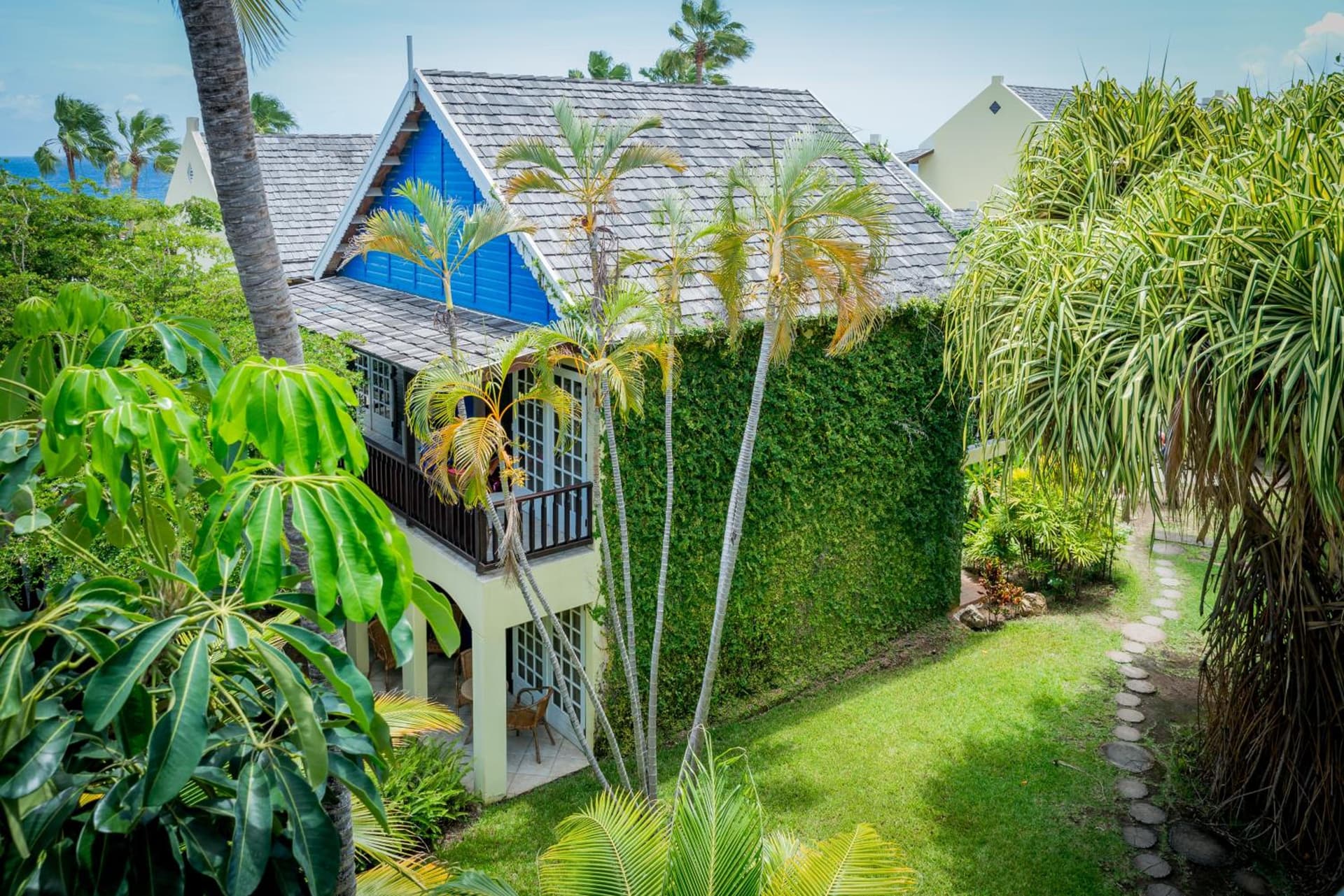 LionsDive Beach Resort - Photo 11