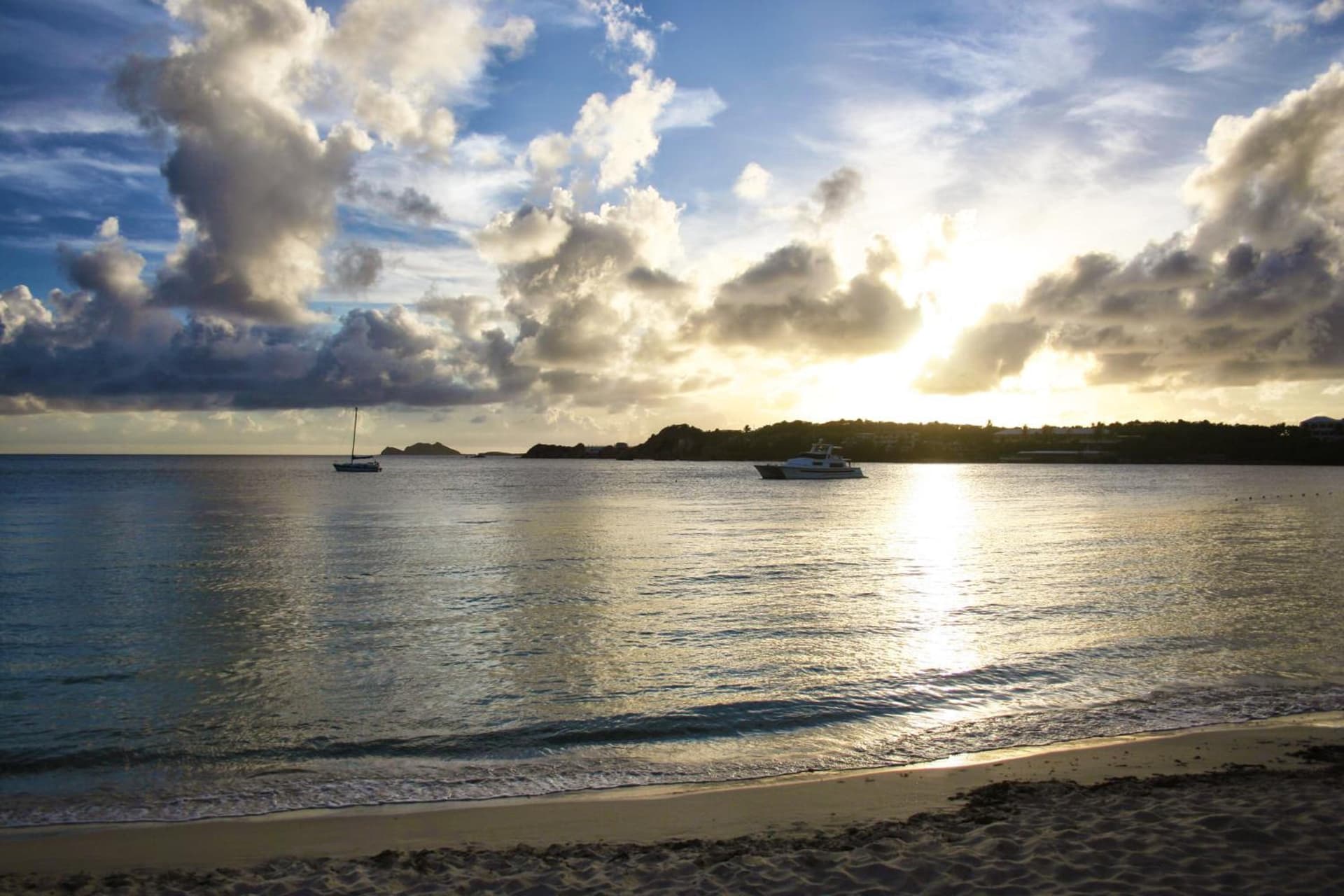 Emerald Beach Resort - Photo 41