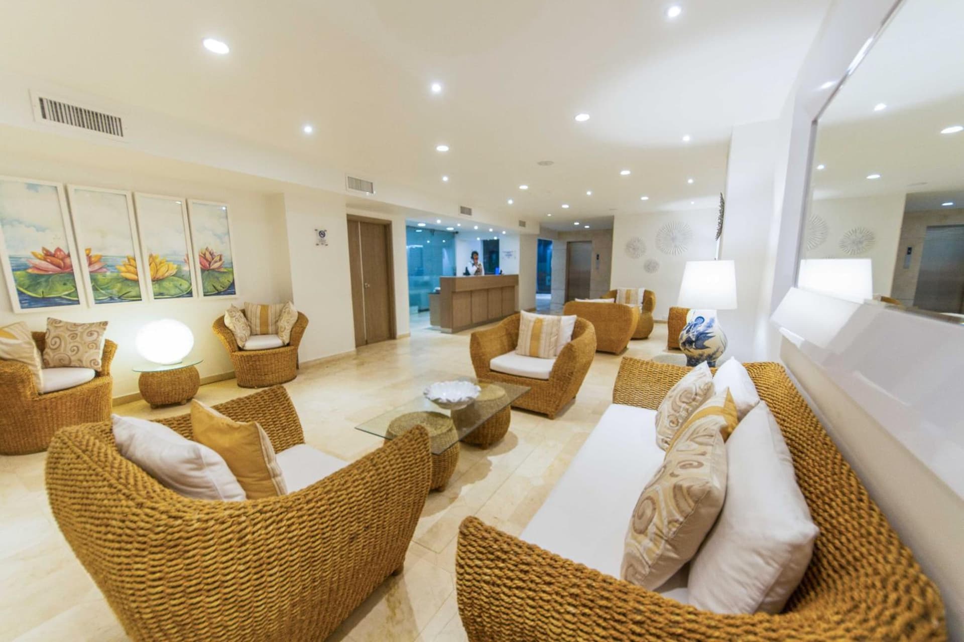 Hotel Casablanca - Photo 14