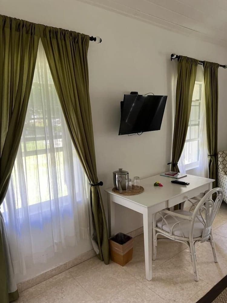 Bequia Plantation Hotel - Photo 33