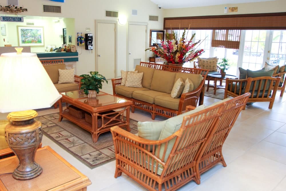 Castaways Resort and Suites - Photo 6