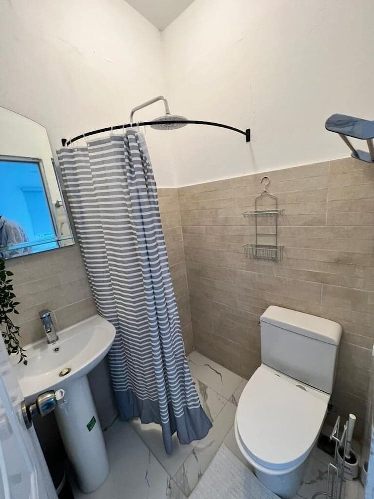 Casa Rosada Beach Front - Photo 25