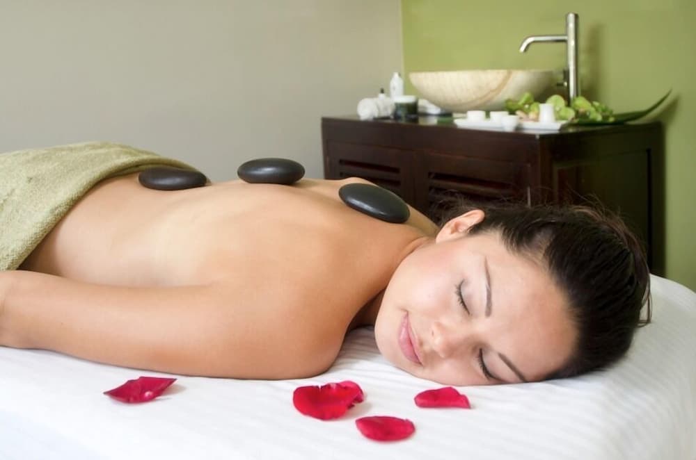 Oyster Bay Beach Resort - Photo 88