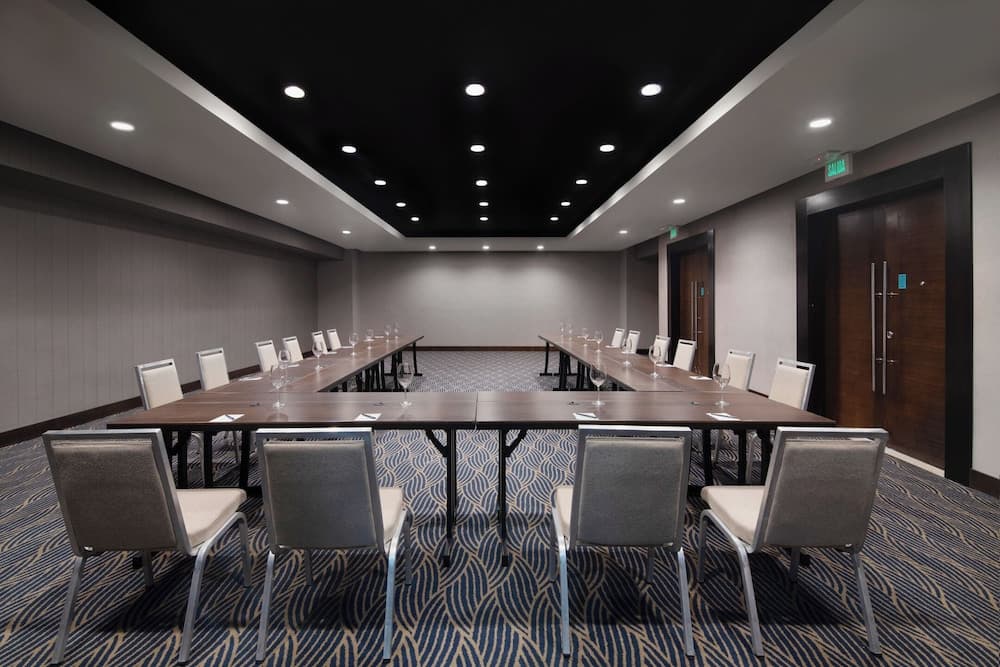 Embassy Suites by Hilton Santo Domingo - Photo 81