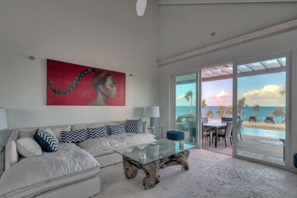 La Bougainvillea Hotel and Villas - Photo 56