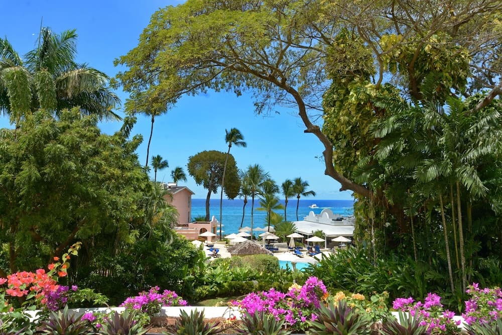 Fairmont Royal Pavilion - Photo 57