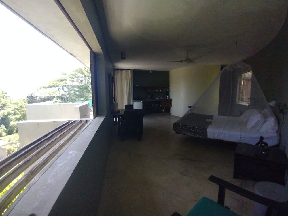 Hix Island House - Photo 15