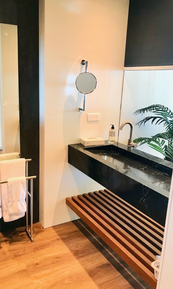 Holland House Beach Hotel - Photo 23