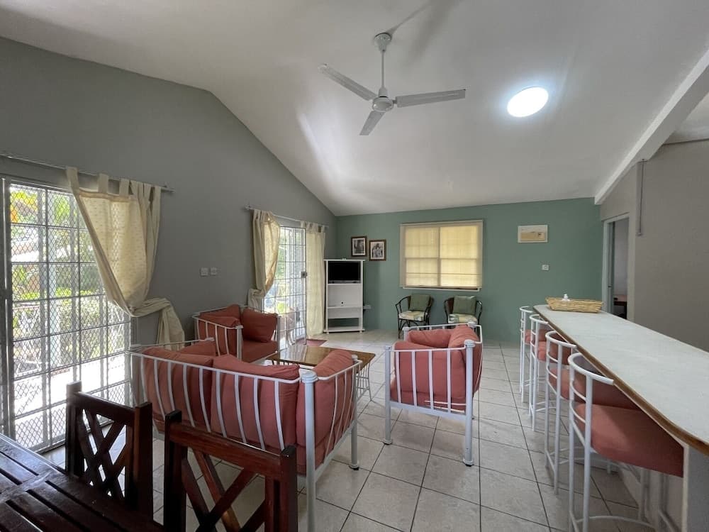 Kootney Resorts - Photo 13