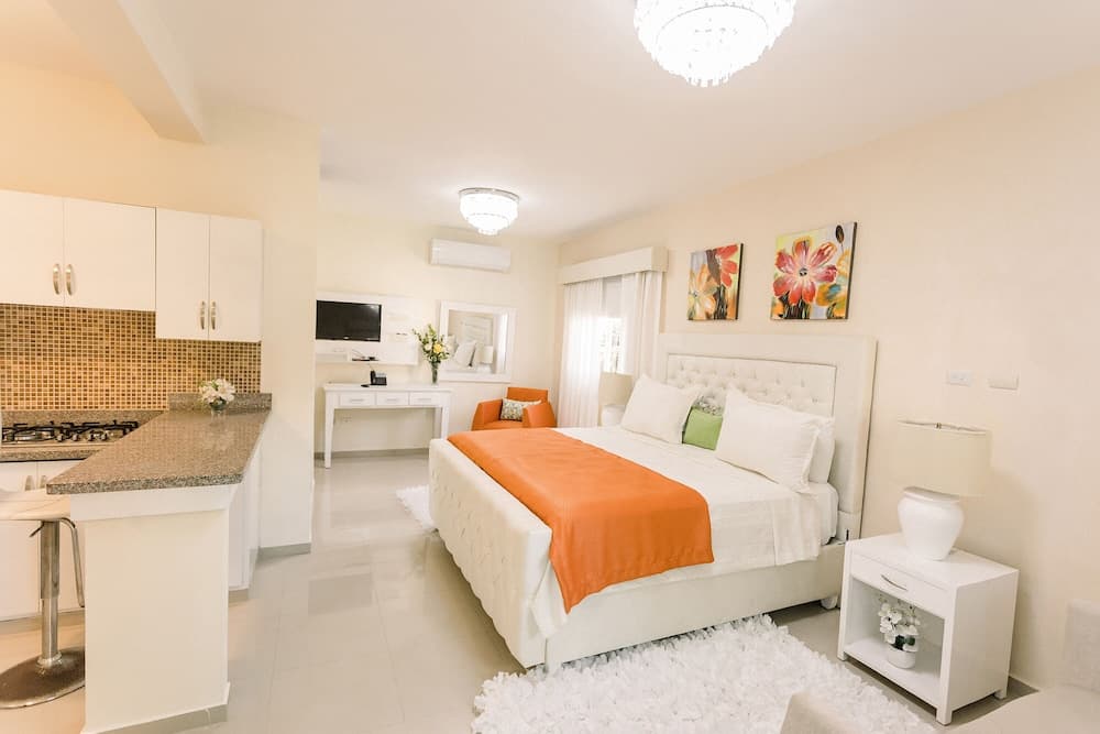 Hotel Rancho Guacamayos - Photo 24