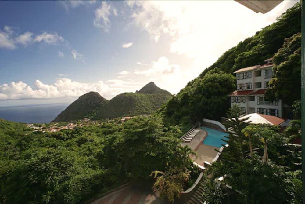 Queen’s Hotel Saba - Photo 20