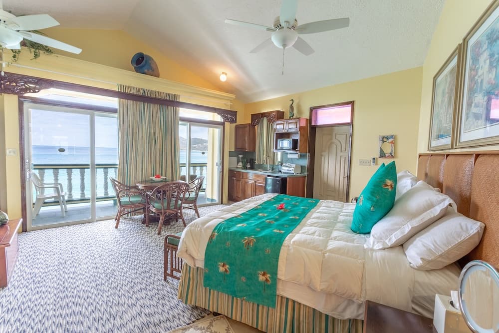 Sebastian's on the Beach - Photo 34