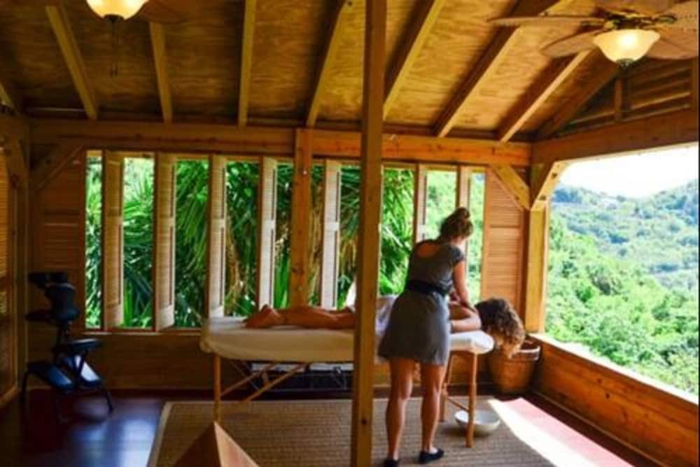 Queen’s Hotel Saba - Photo 14