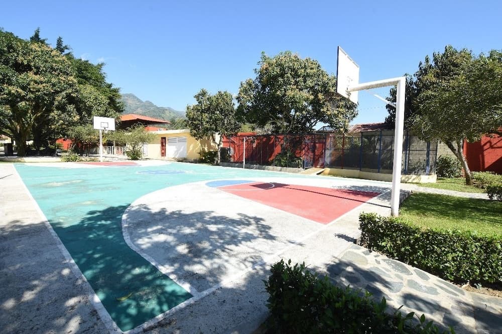 Hotel Rancho Guacamayos - Photo 68