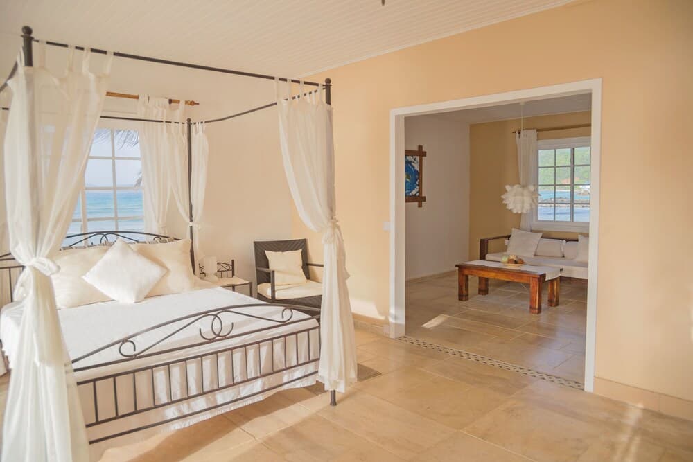 Davids Beach Hotel - Photo 4