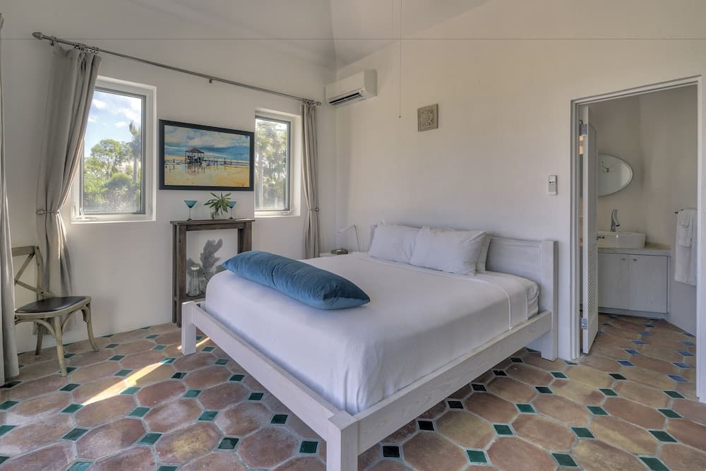 La Bougainvillea Hotel and Villas - Photo 129