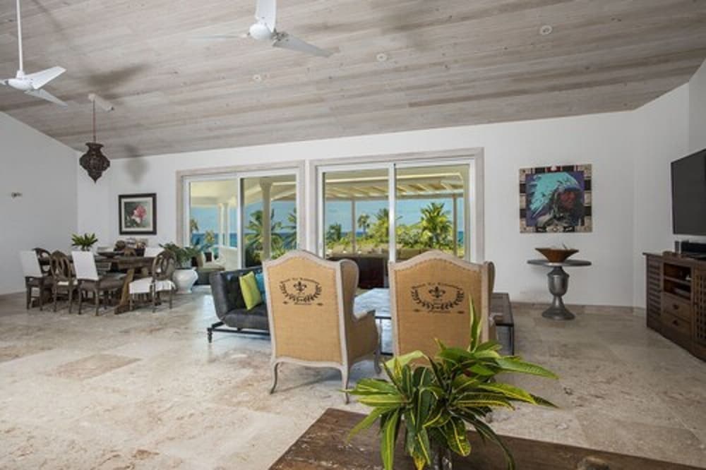 La Bougainvillea Hotel and Villas - Photo 73