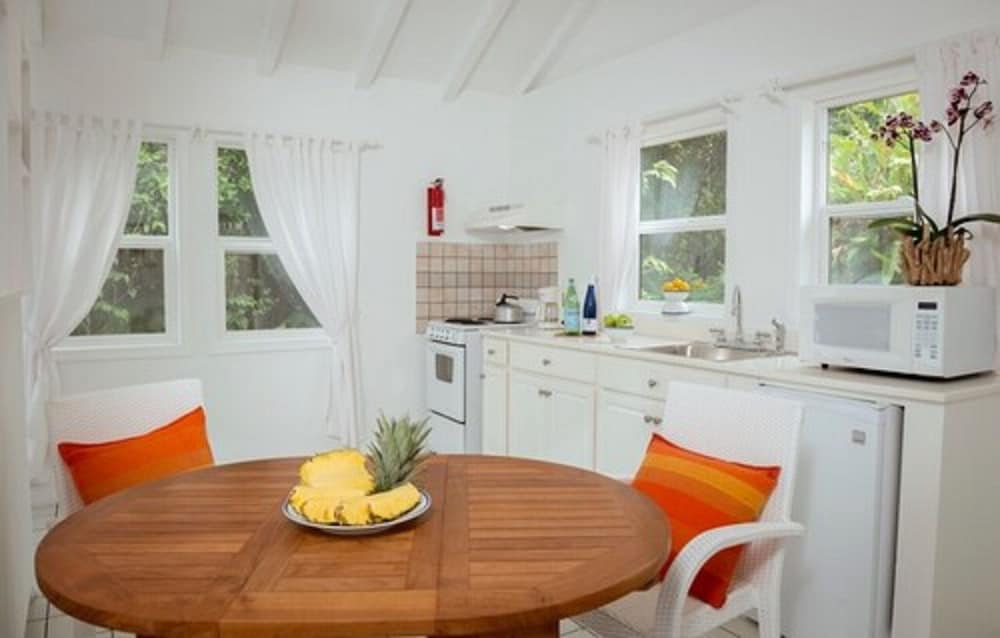 The Cottage Club Hotel - Photo 6