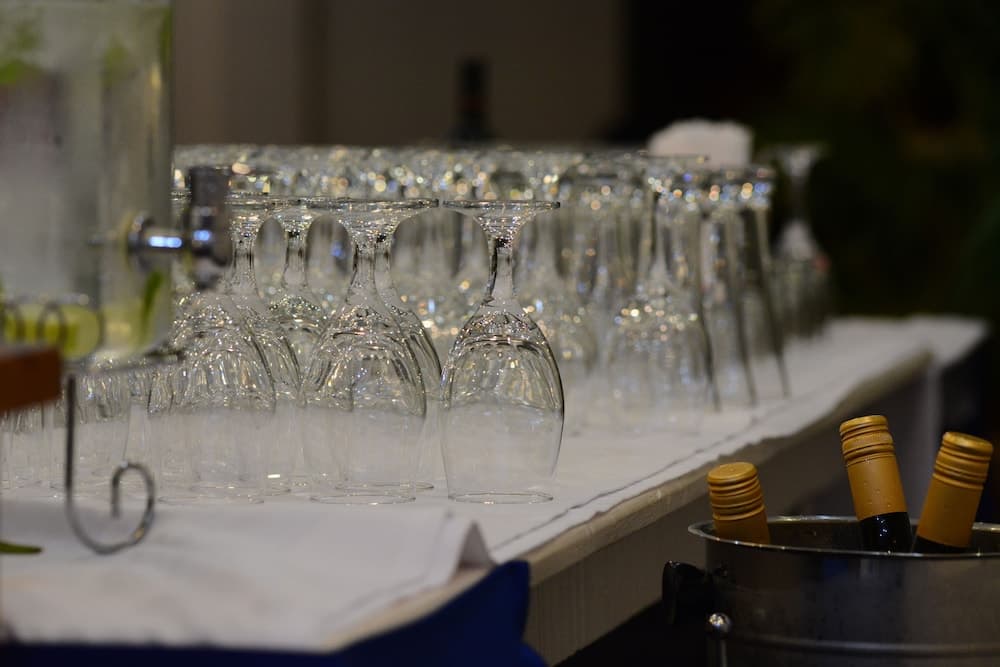 Beachcombers Hotel - Photo 41