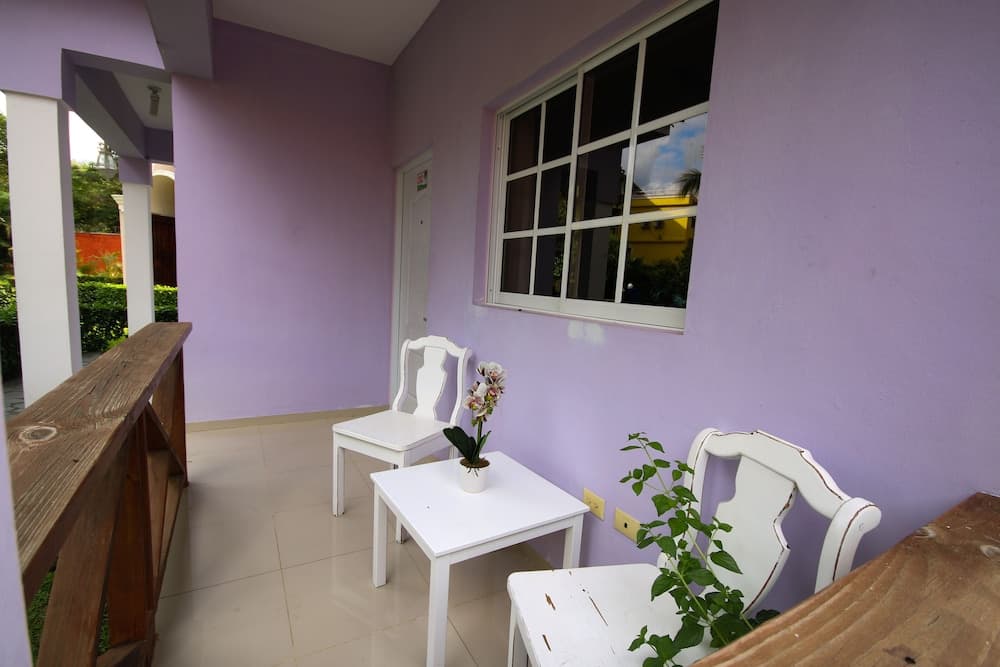 Hotel Rancho Guacamayos - Photo 13