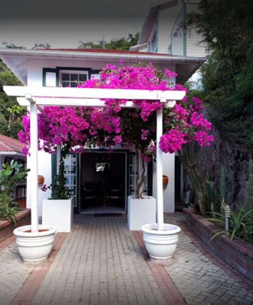 Queen’s Hotel Saba - Photo 29