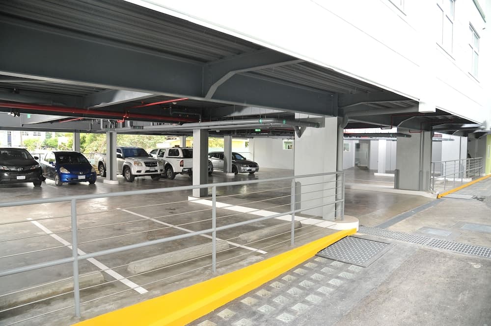 R Hotel Kingston - Photo 49