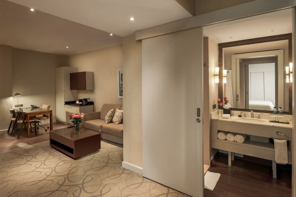 Embassy Suites by Hilton Santo Domingo - Photo 10