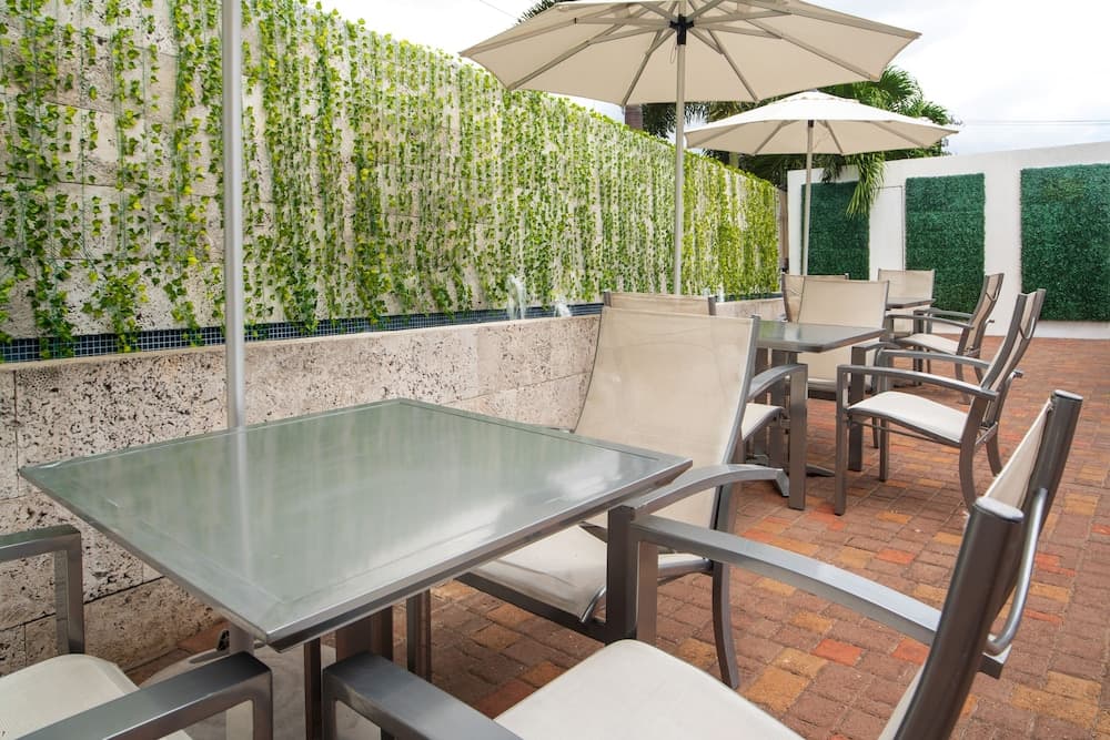 S Hotel Kingston - Photo 64