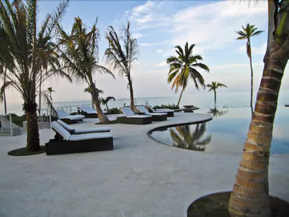 Sky Beach Club - Photo 24