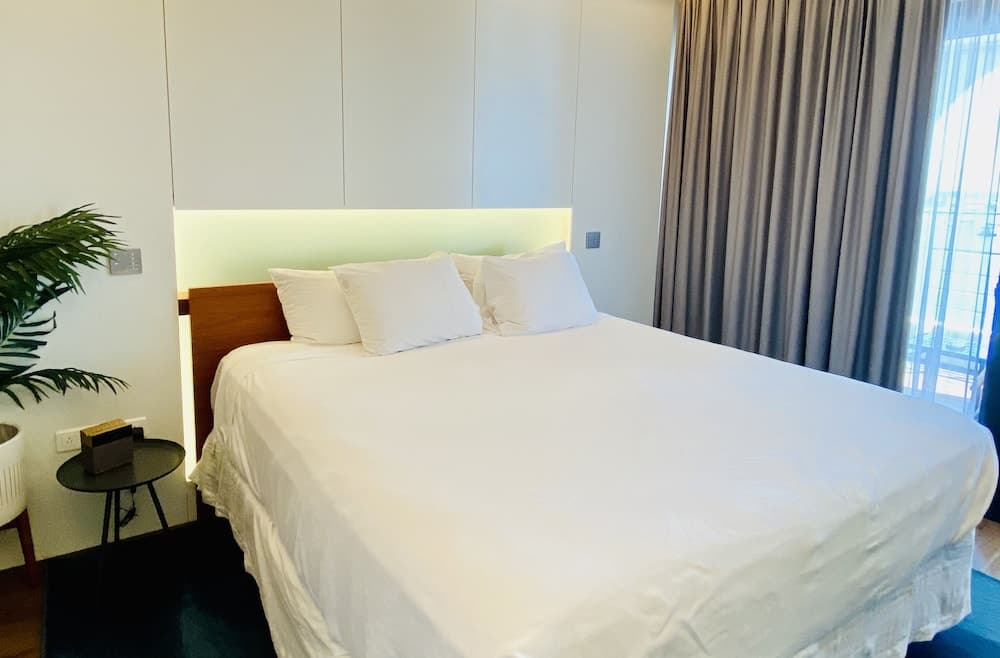 Holland House Beach Hotel - Photo 2