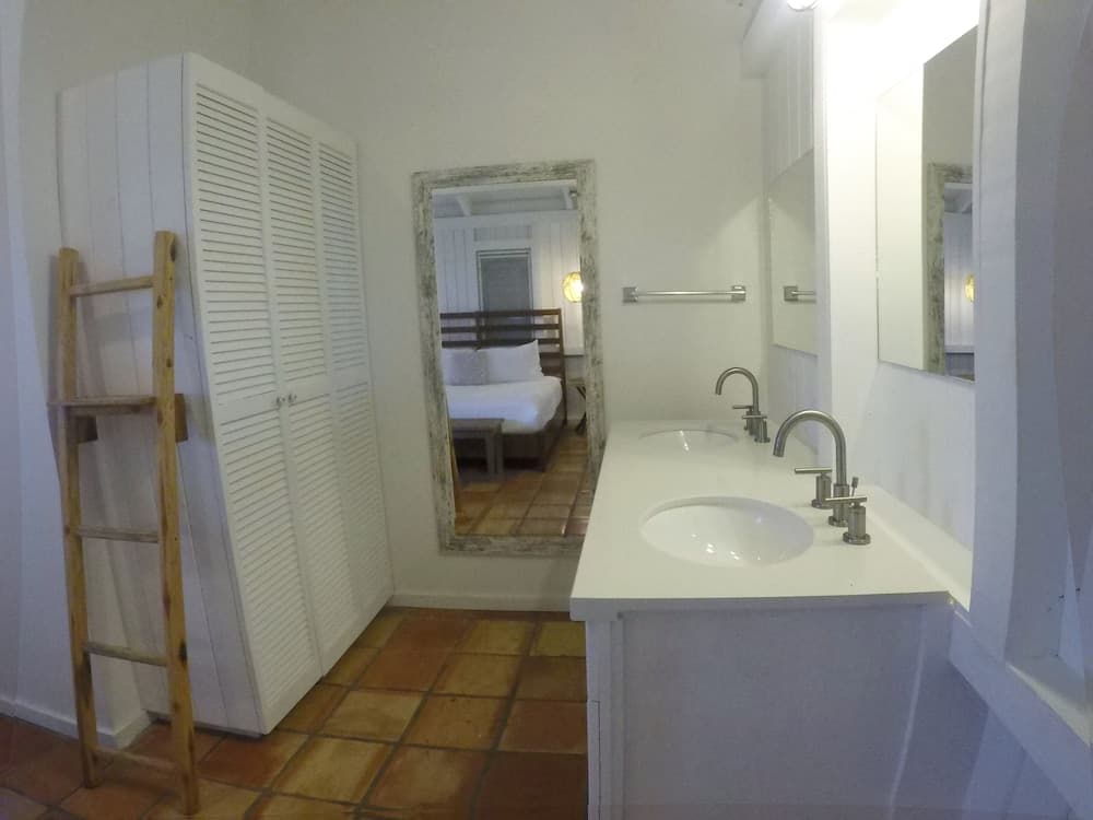 Peace and Plenty Resort - Photo 14