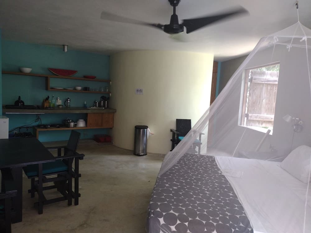 Hix Island House - Photo 8