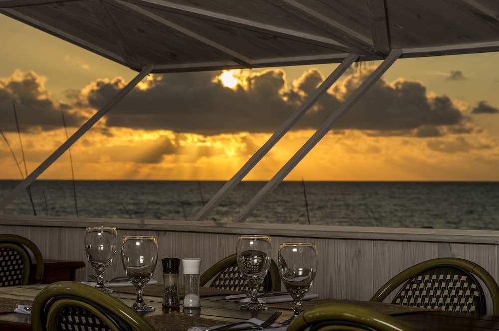 La Bougainvillea Hotel and Villas - Photo 219