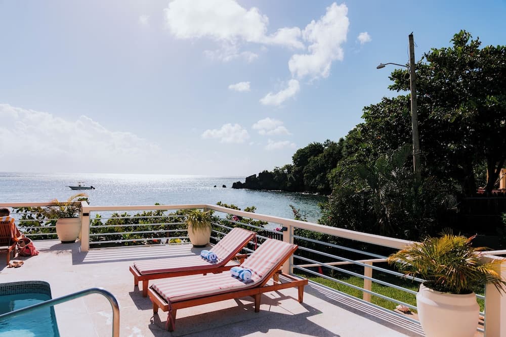 Beachcombers Hotel - Photo 35