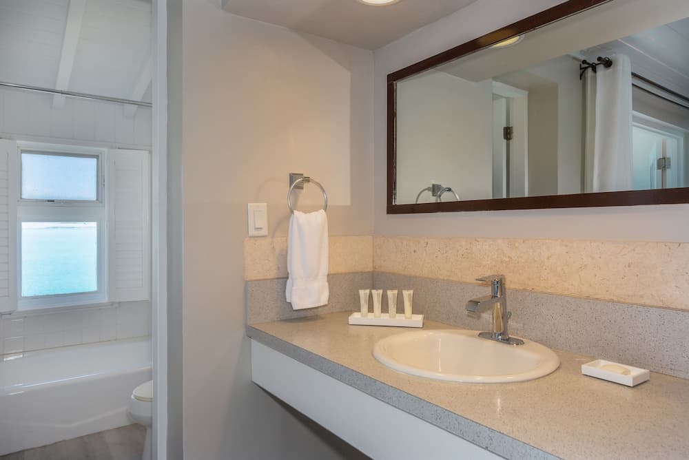 Peace and Plenty Resort - Photo 12