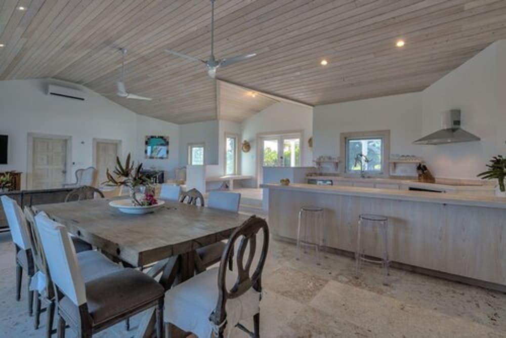 La Bougainvillea Hotel and Villas - Photo 74