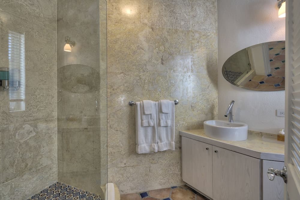 La Bougainvillea Hotel and Villas - Photo 189