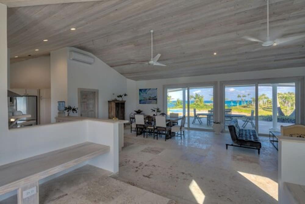 La Bougainvillea Hotel and Villas - Photo 62