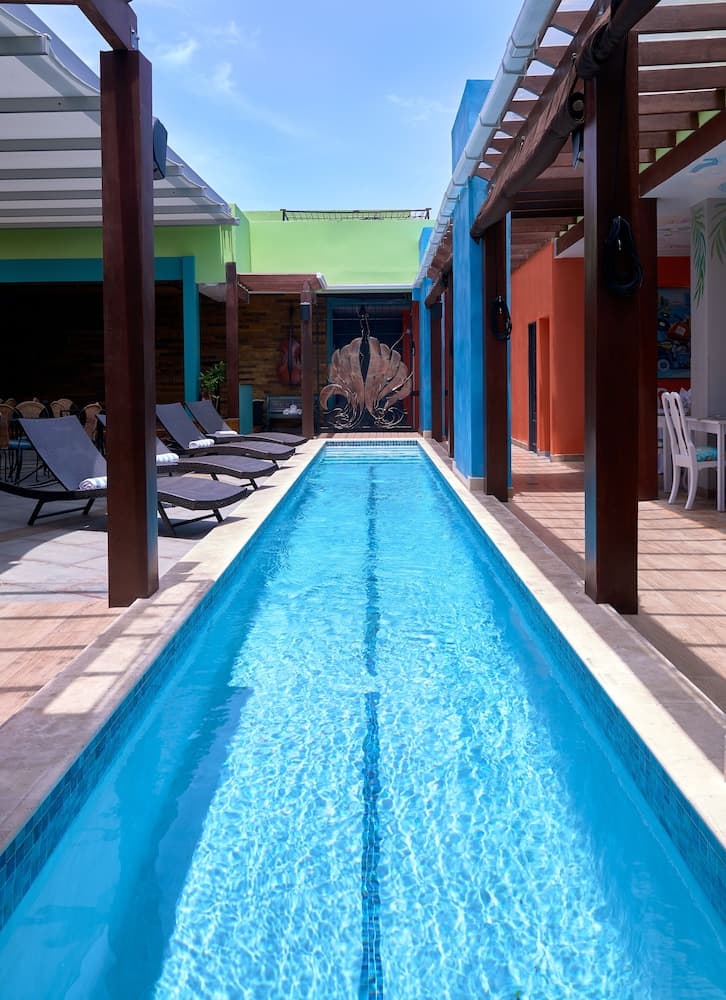 R Hotel Kingston - Photo 32