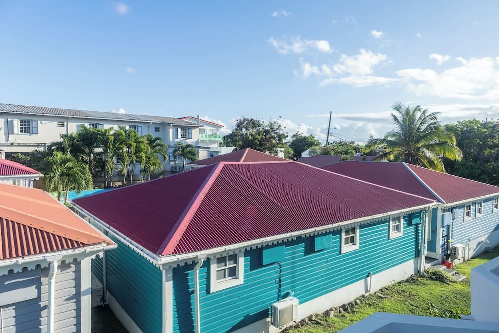 Talk of the Town Inn & Suites - Photo 4