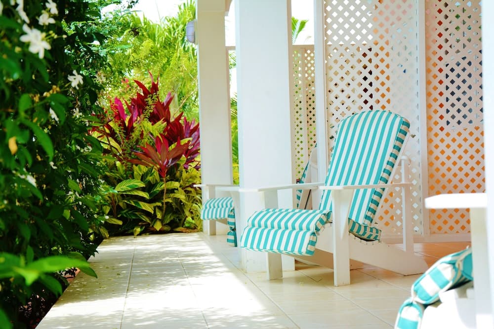 Beachcombers Hotel - Photo 51