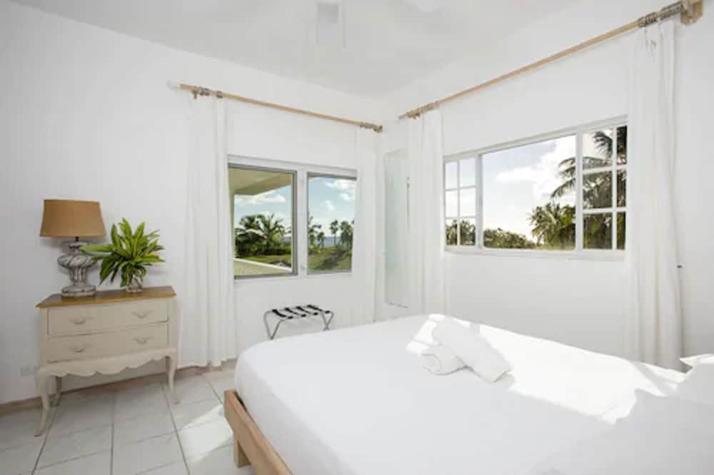 La Bougainvillea Hotel and Villas - Photo 25