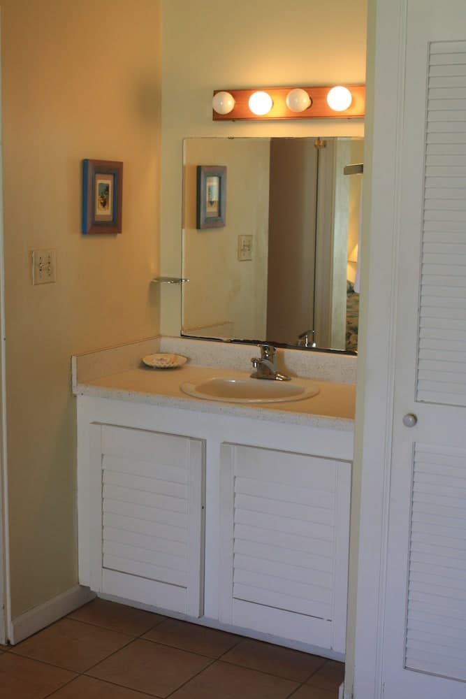 Anegada Reef Hotel - Photo 27