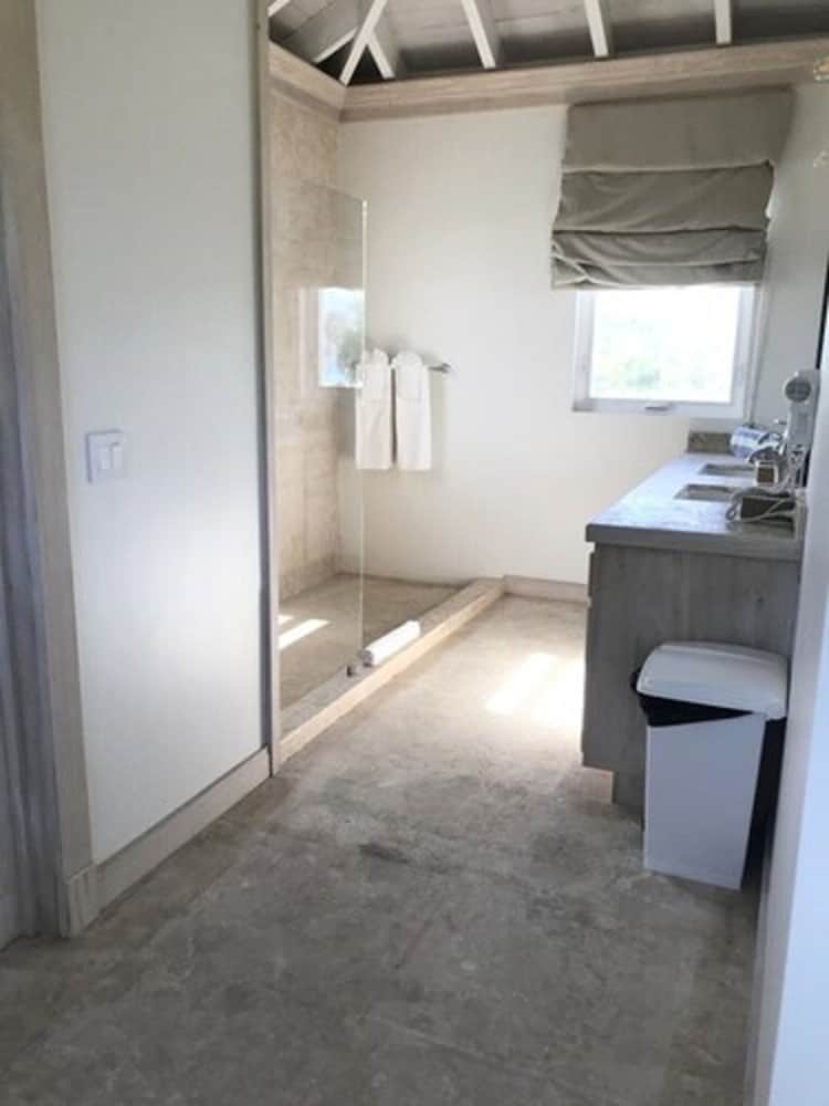 La Bougainvillea Hotel and Villas - Photo 192