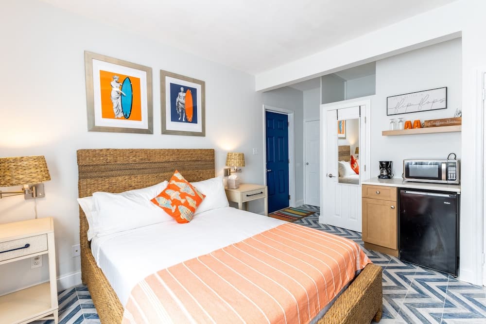 Sebastian's on the Beach - Photo 23