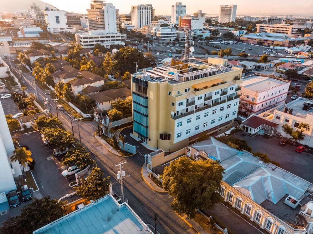 R Hotel Kingston - Photo 51