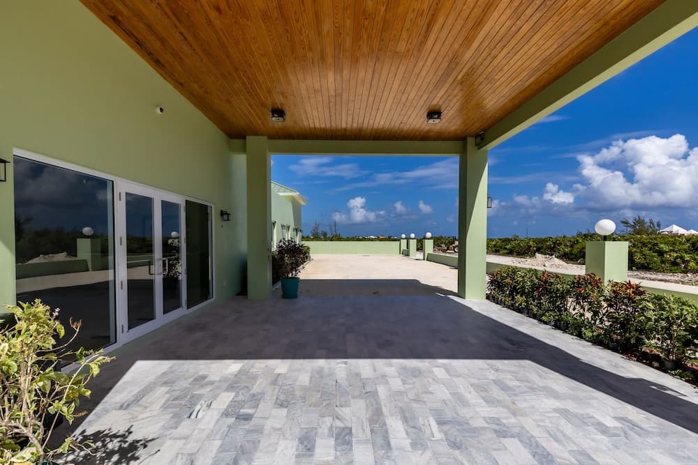 Ocean Breeze Resort - Photo 22