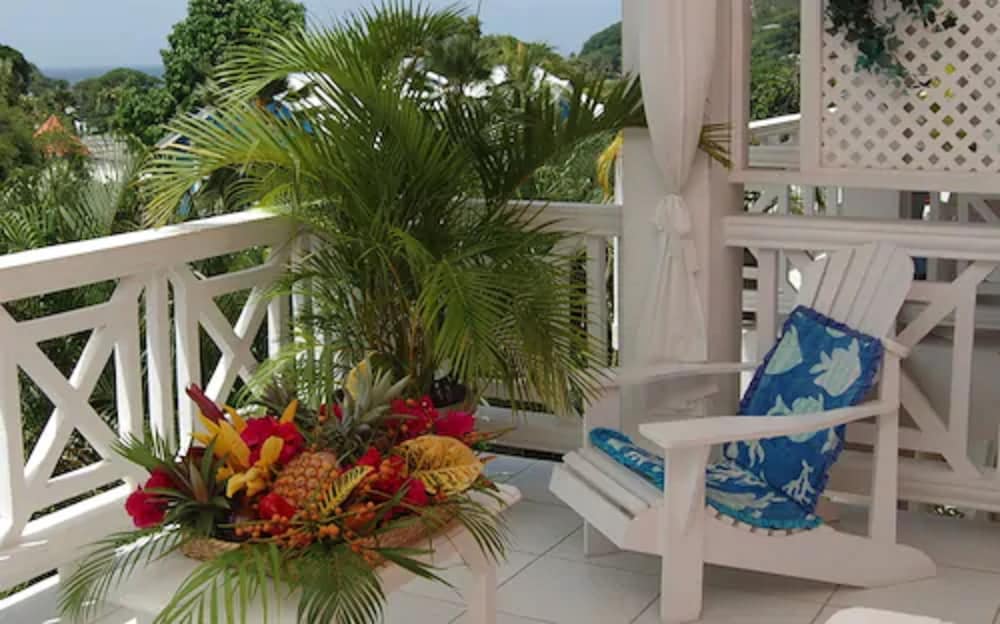 Beachcombers Hotel - Photo 5