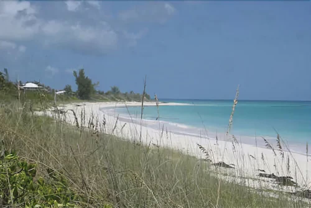 Sky Beach Club - Photo 6