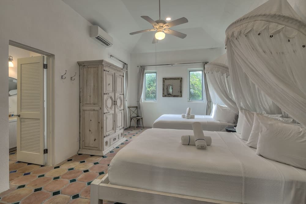 La Bougainvillea Hotel and Villas - Photo 127